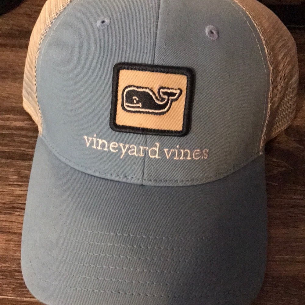 Vineyard vines hat